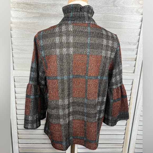TERRA (by SJ Apparel) Button Front Plaid Jacket w Bell Sleeves-Medium - Picture 3 of 4